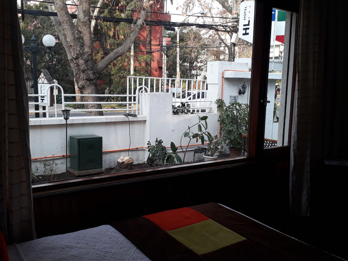Others 4, HL Hotel Low Cost, Santiago