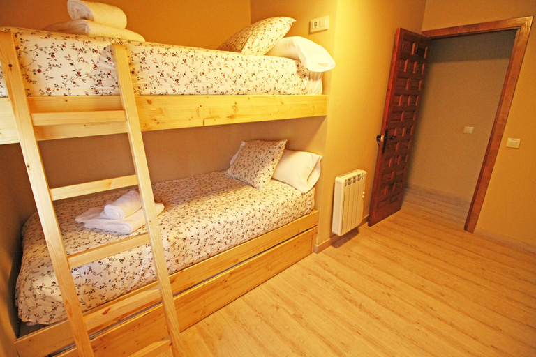 Bedroom 2, Apartamentos Mont Romies Plaza, Lleida