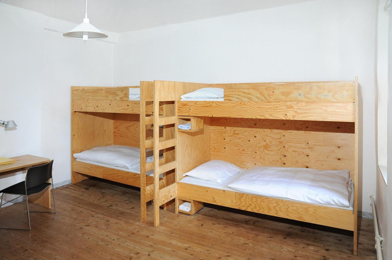 Bedroom 4, Kloster Heiligkreuztal Tagungshaus, Biberach