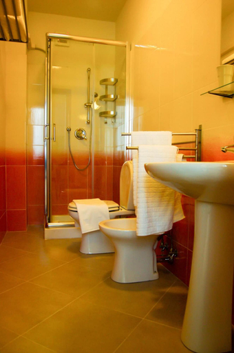 Bathroom 4, La Scivola Rooms, Catania