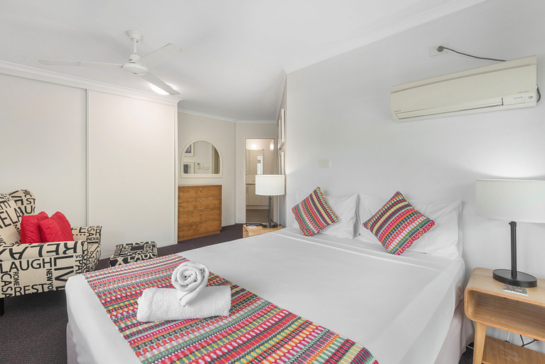Bedroom 2, Port Douglas Outrigger Holiday Apartments, Douglas