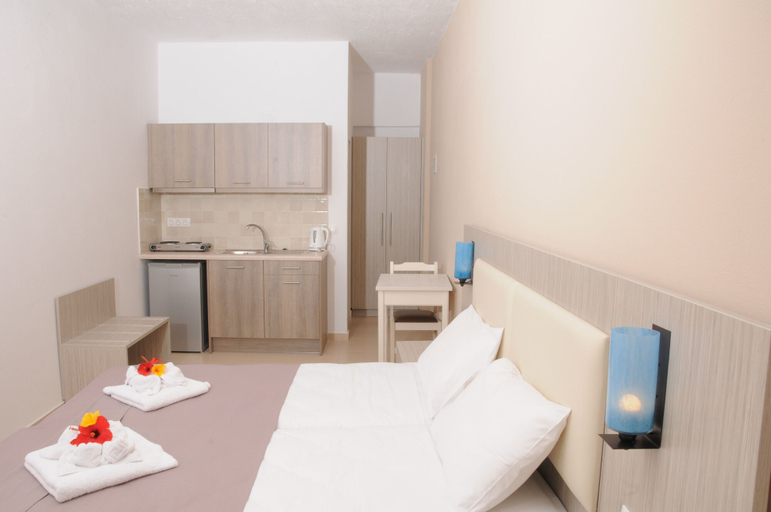 Bedroom 3, Mastorakis Hotel And Studios, Crete