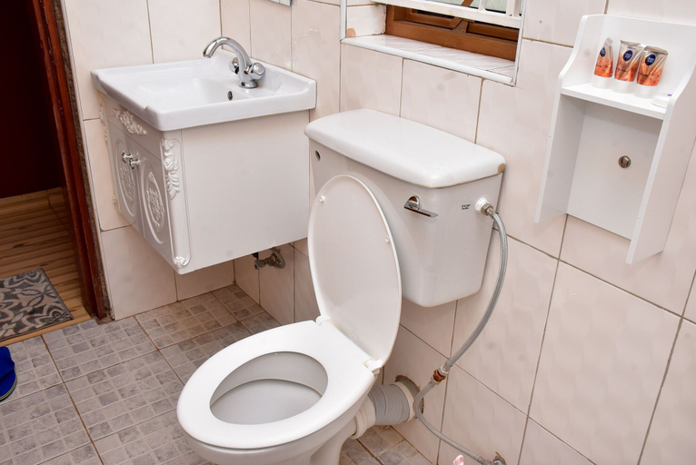 Bathroom, Kaabong Resort Hotel, Dodoth