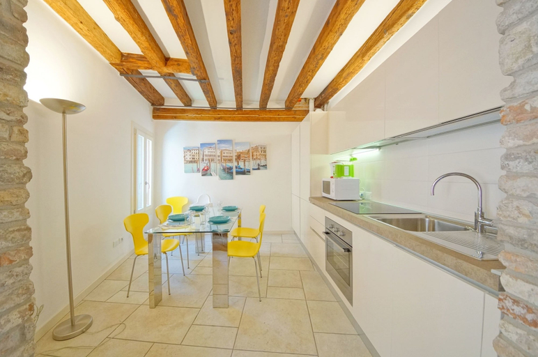 Others 2, DolceVita Apartments N. 393, Venezia