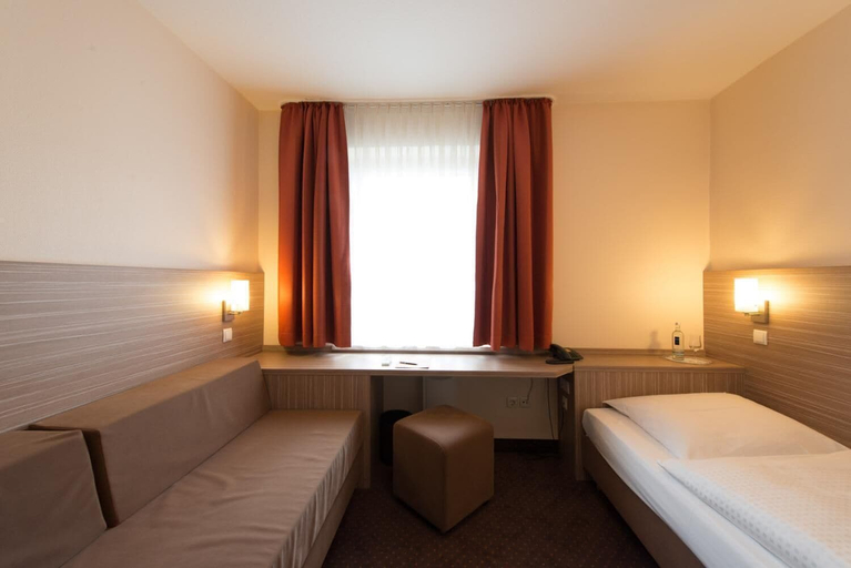Bedroom 3, Hotel Eisbach, Westerwaldkreis