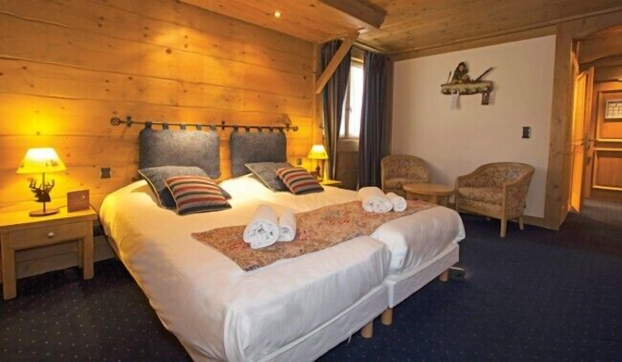 Bedroom 2, Chalet Hotel L'Ecrin, Savoie