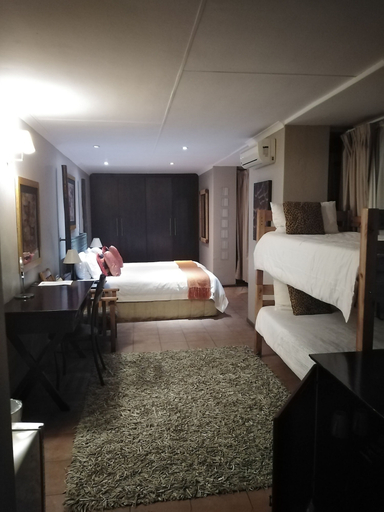 Bedroom 3, Acacia Guesthouse, Ehlanzeni