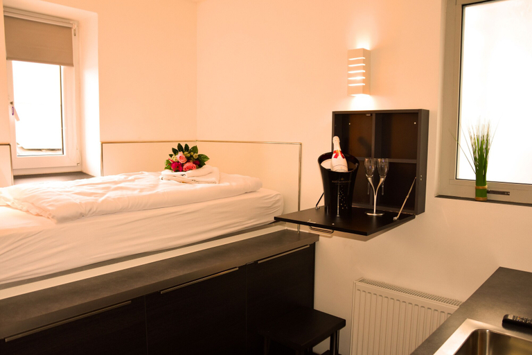 Bedroom 2, Walsroder Hof, Heidekreis