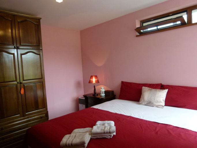 Bedroom 2, Villa Valley of Roses, Pavel Banya
