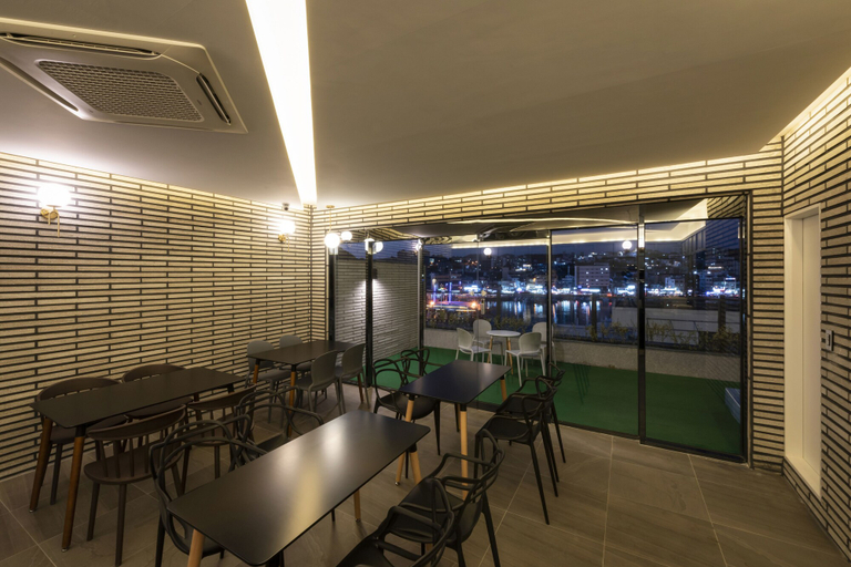 Food & Drinks, Brown-Dot Tongyeong, Tongyeong