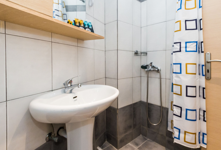 Bathroom 3, Alektor Studios & Apartments, Ionian Islands
