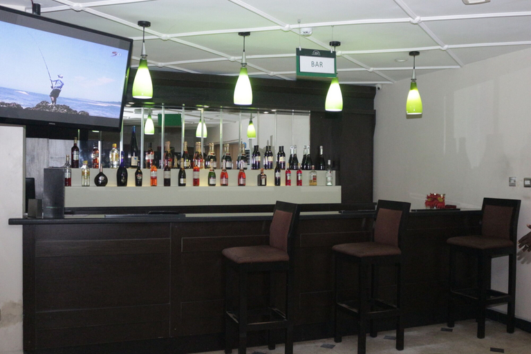 Food & Drinks, Olive Branch Hotel, Obio/Akp