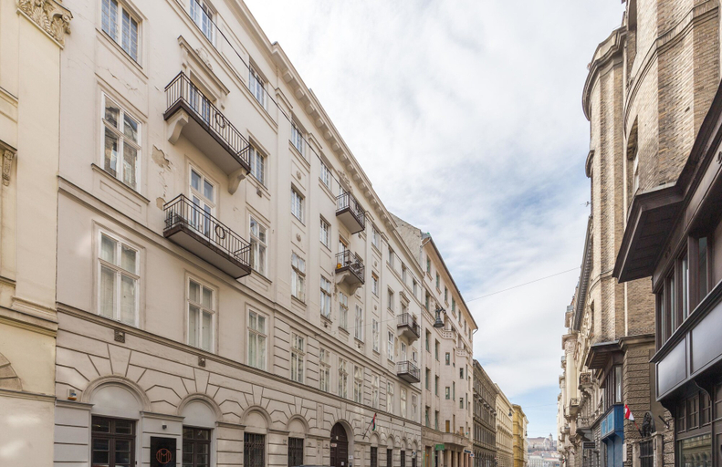 Exterior & Views 2, Real Apartments Zoltan, Budapesti