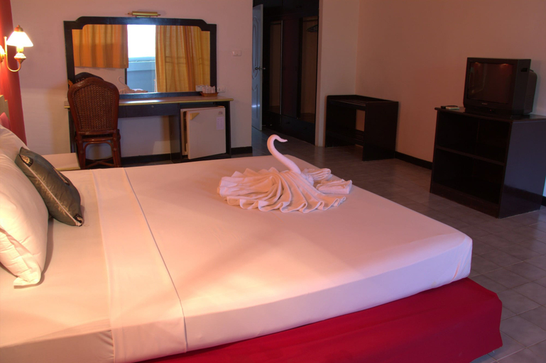 Bedroom 2, Surin Sweet Hotel, Pulau Phuket