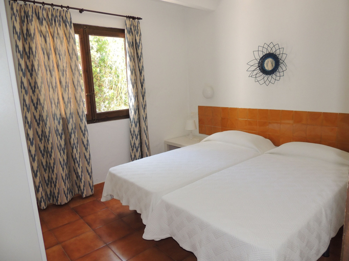 Bedroom 3, Apartamentos Sa Cala, Baleares
