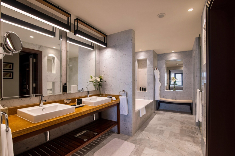 Bathroom 5, Amwaj Rotana, Jumeirah Beach - Dubai, Dubai