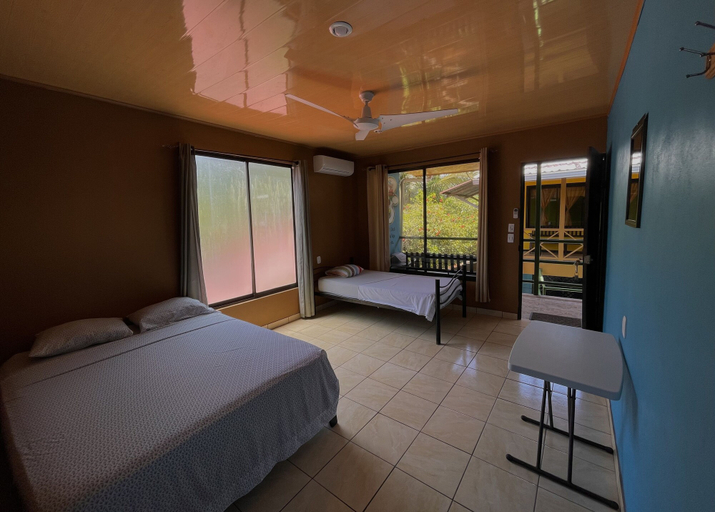 Bedroom 3, Hotel El Icaco Tortuguero, Pococí