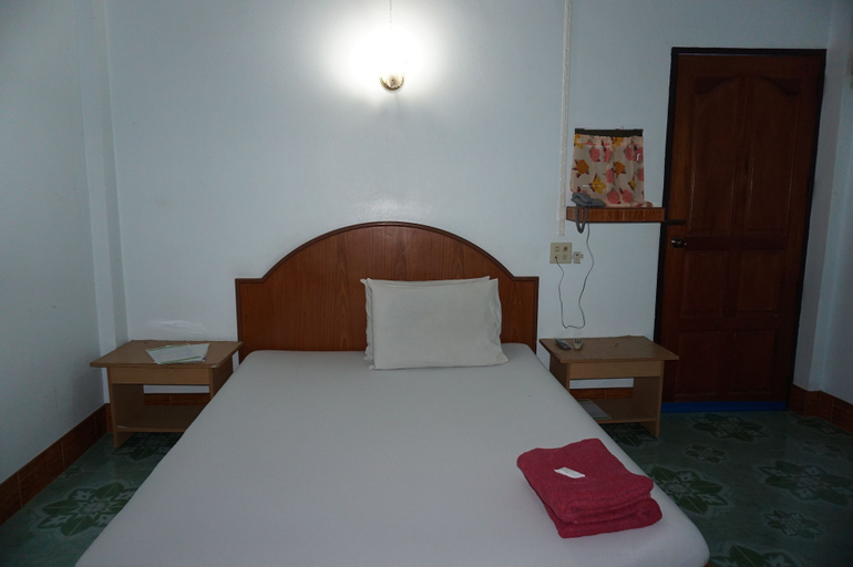 Bedroom 2, Chai Talae Resort, Pak Phanang