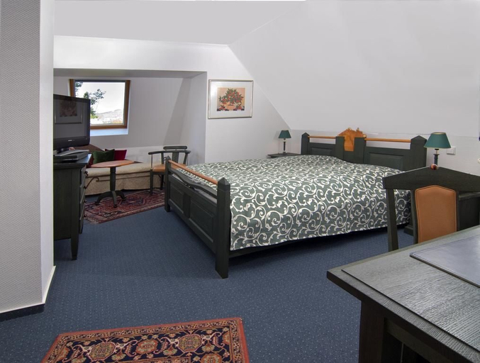 Bedroom 2, Landhotel Huetter, Hochsauerlandkreis