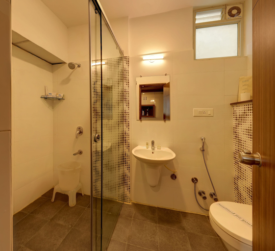 Bathroom, Rio Meridian Hotel, Mysore
