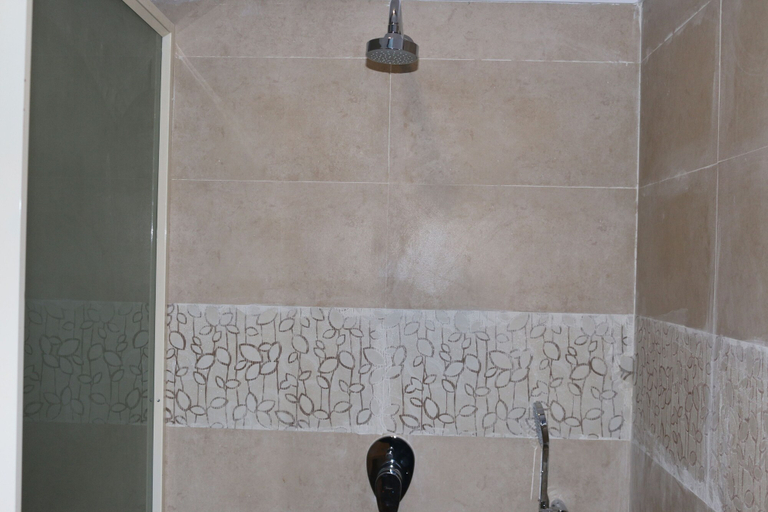 Bathroom 3, Shangri La Jungle Resort, Uttara Kannada