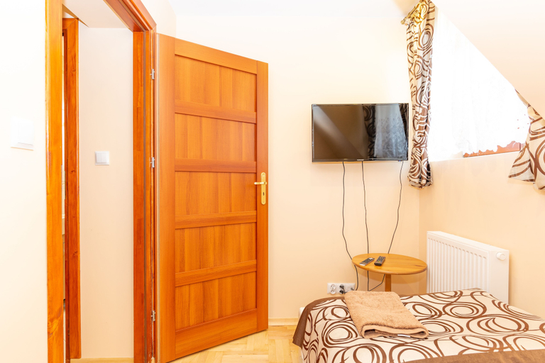 Bedroom 2, Gosciniec Pieciu Stawow, Bieszczady