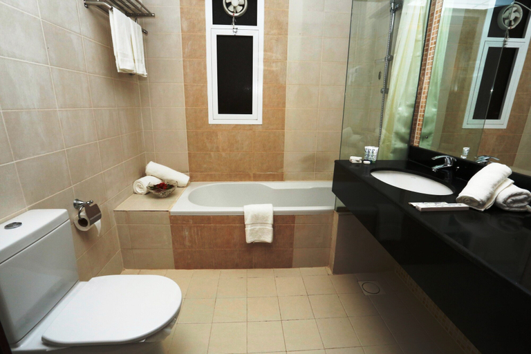 Bathroom 3, Ajwan Hotel Apartments, Salalah