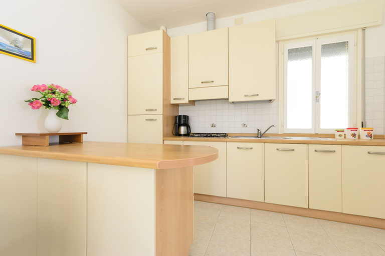 Others 5, Villa Nadia, Udine