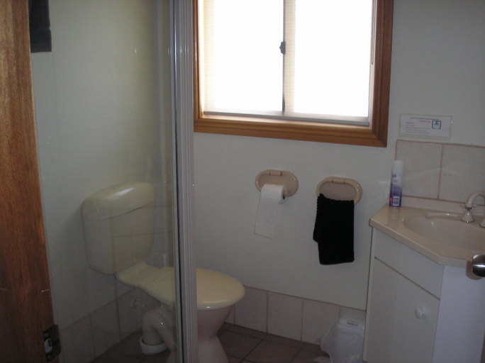 Bathroom 4, Cape Jervis Holiday Units, Yankalilla