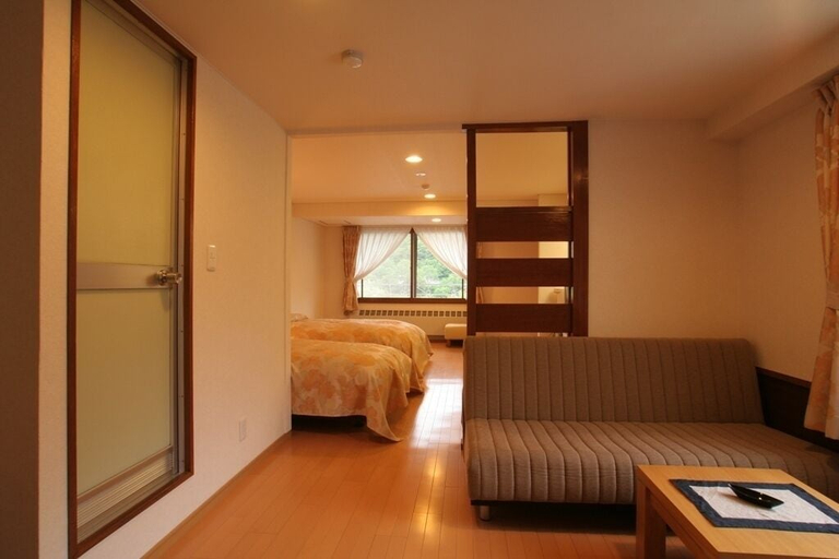 Bedroom 4, Kidoike Onsen Hotel, Yamanouchi