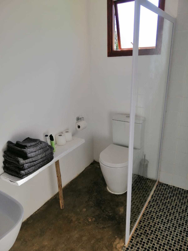 Bathroom 3, Seven Fountains Farm, Cacadu
