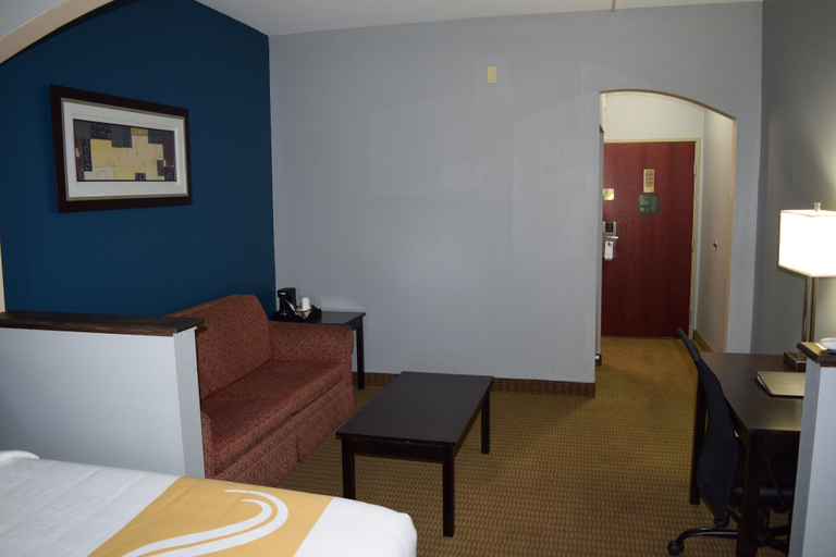 Bedroom 3, Quality Suites Maumelle - Little Rock Northwest, Pulaski