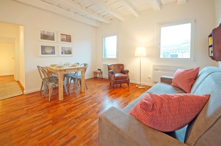 Others 2, DolceVita Apartments N. 396, Venezia