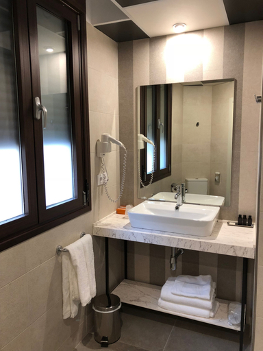 Bathroom 4, Grecorooms, Toledo