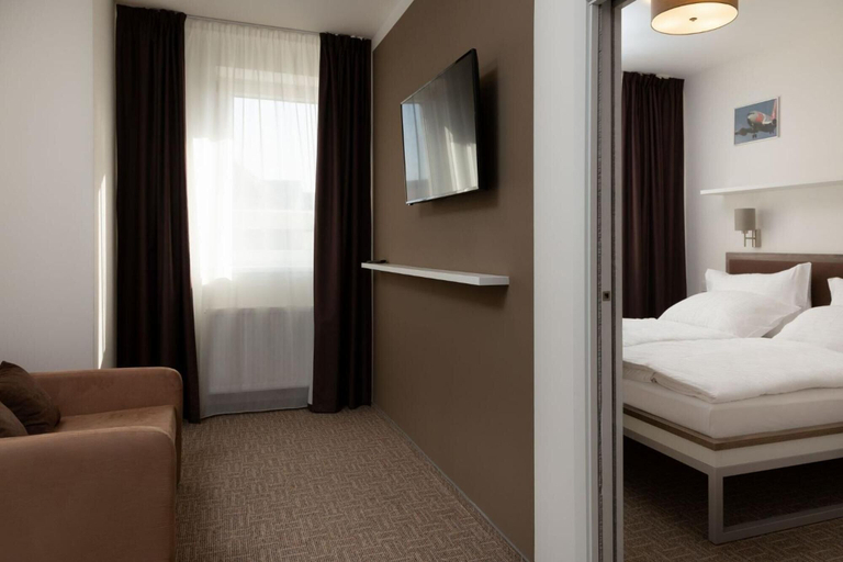 Bedroom 3, SKY Hotel Prague, Praha 6