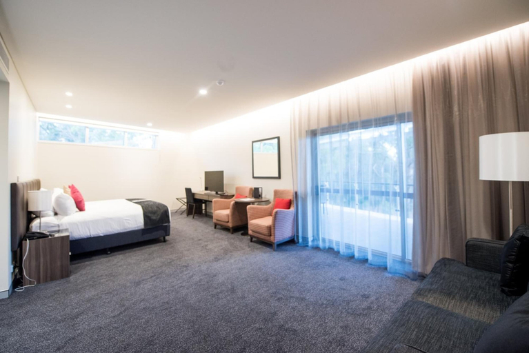 Bedroom 2, Alexandra Hills Hotel Suites, Alexandra Hills