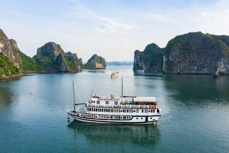 Swan Cruises Halong, Hạ Long