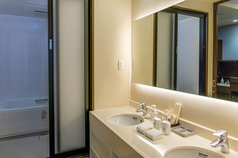 Bathroom 5, Hotel Okinawa With Sanrio Characters, Naha