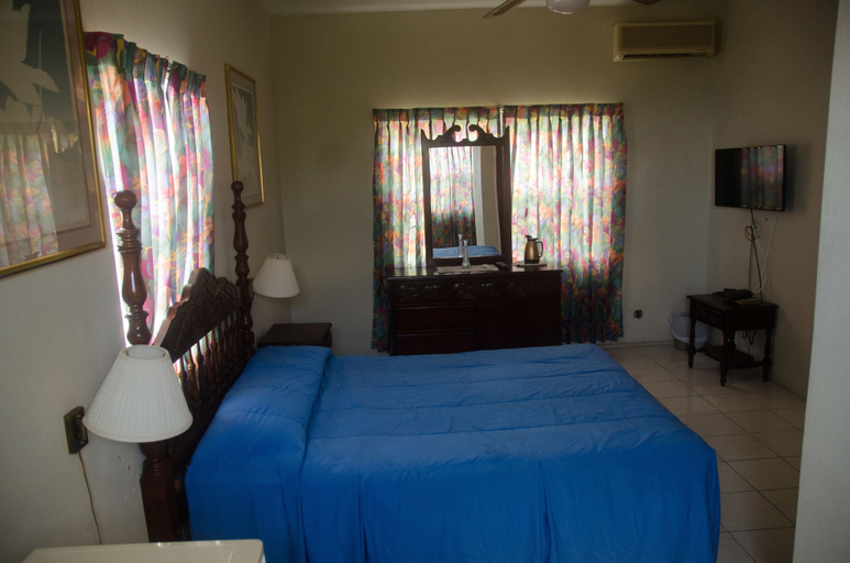 Bedroom 4, Ocean Crest Villa