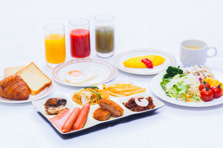 Food & Drinks 9