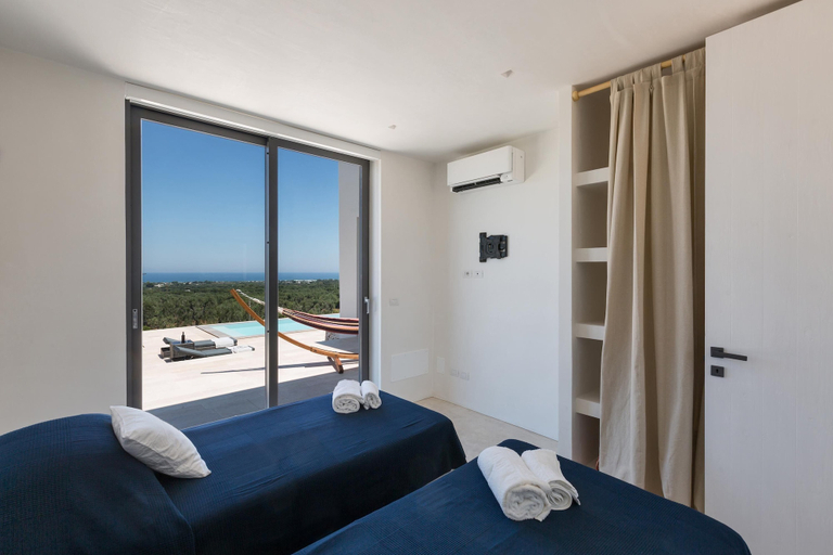 Bedroom 4, Villa la Linda, Brindisi