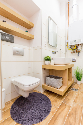 Bathroom 4, Real Apartments Zoltan, Budapesti