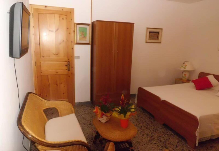 Bedroom 3, Villataty, Lecce