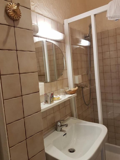 Bathroom 3, Hotel Cronstadt, Alpes-Maritimes