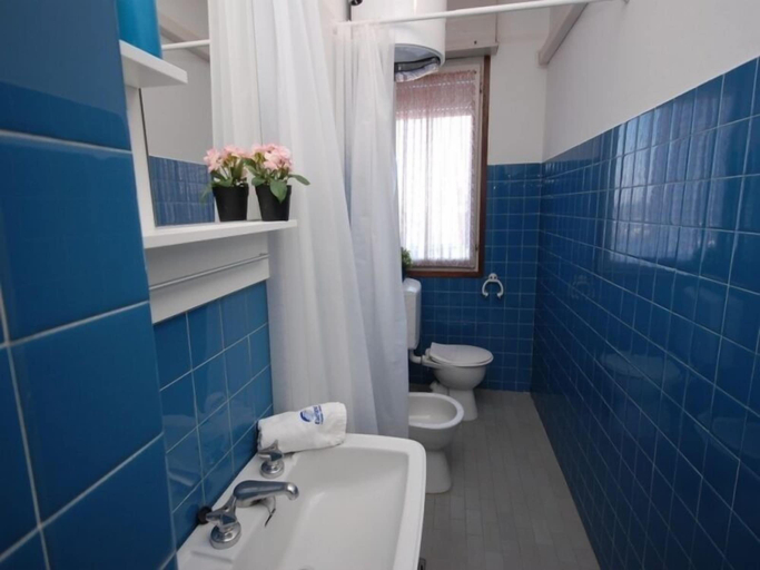 Bathroom, Boreal, Udine