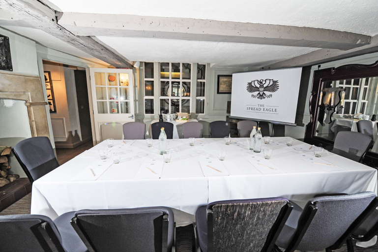 Food & Drinks 5, The Spread Eagle Hotel, Oxfordshire