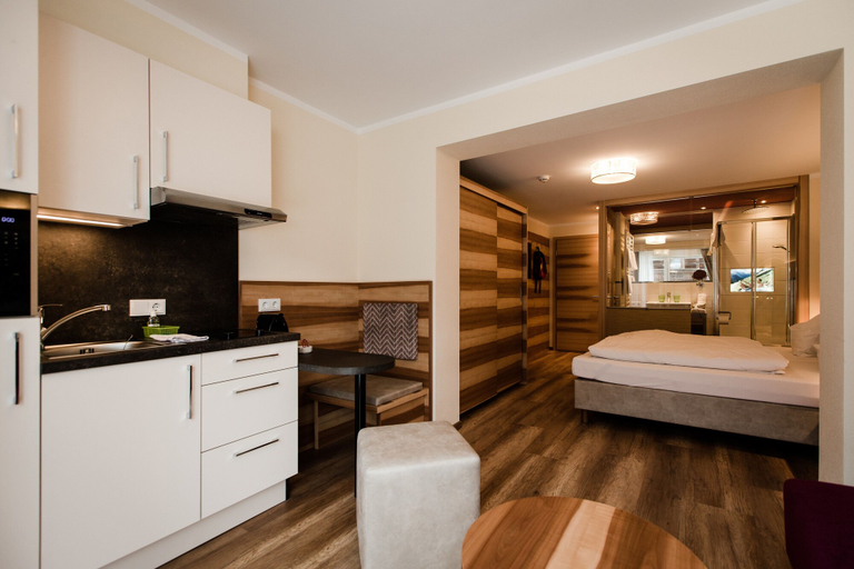 Bedroom 3, Aparthotel Dorfplatzl, Schwaz