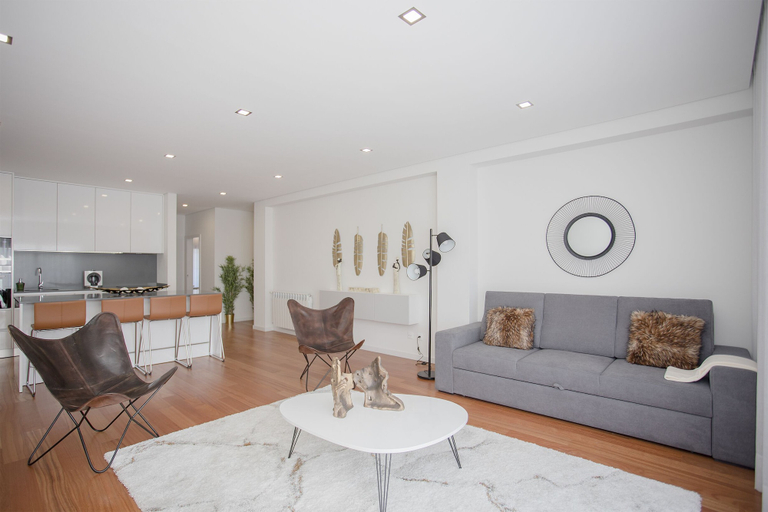 Others 5, Liiiving -Luxury River View Apartment XI, Gondomar