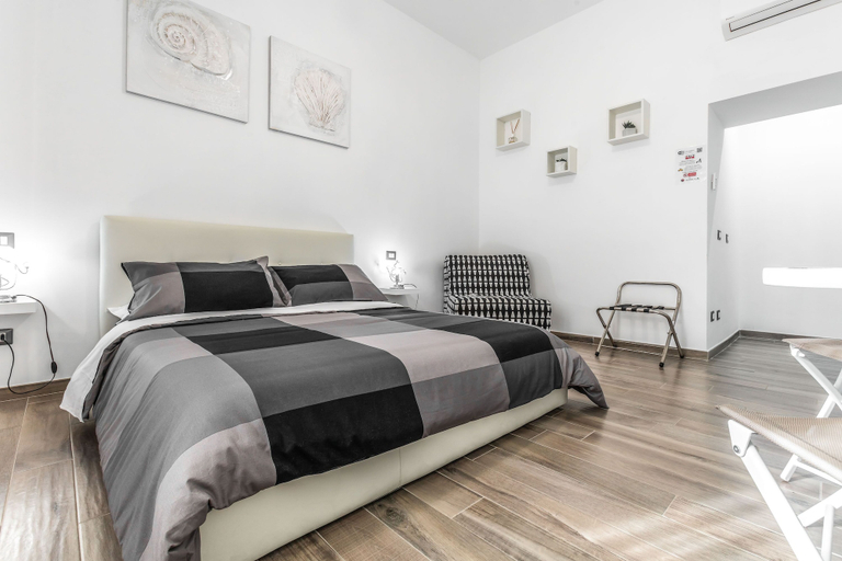 Bedroom 4, Scirocco Rooms, Roma