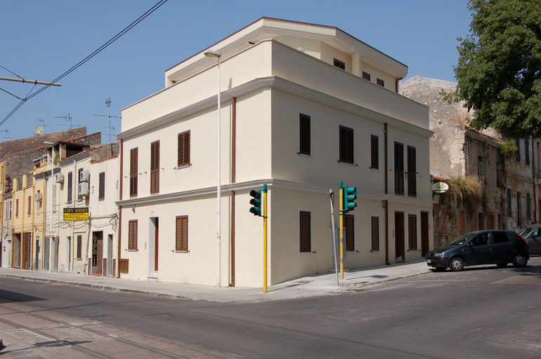Exterior & Views 2, Beb 2000, Sassari
